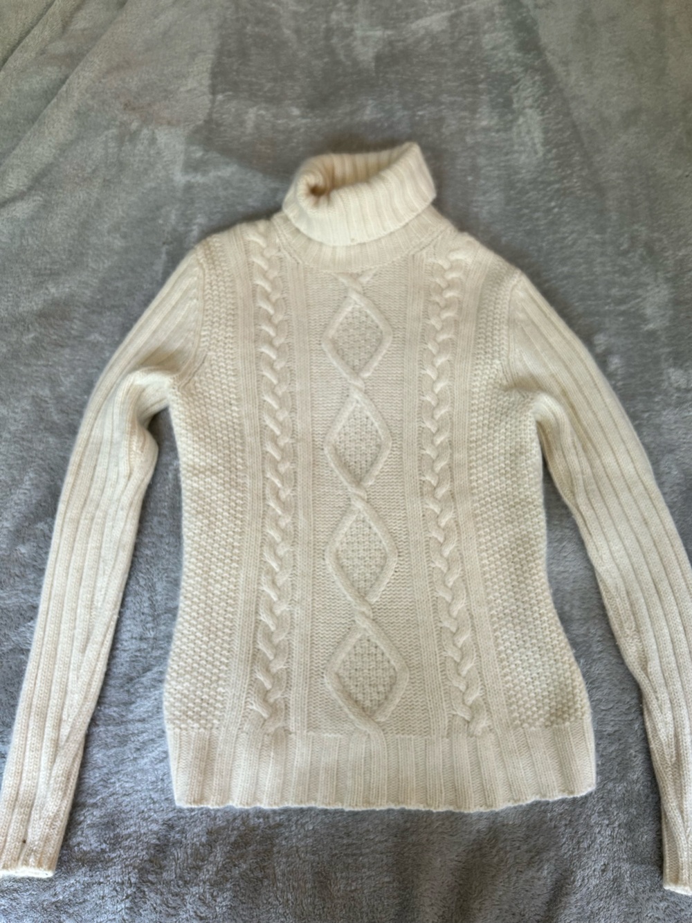 Banana Republic Super Soft Cream Cable Knit Turtleneck Sweater